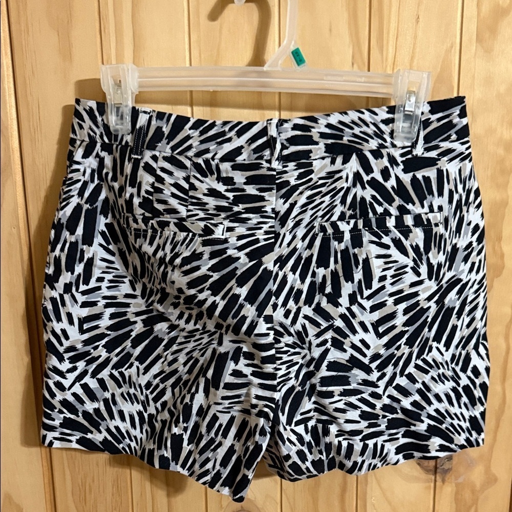 Ghe 5” Short Monochrome Burst Women's Bermuda Shorts - Picture 3 of 6